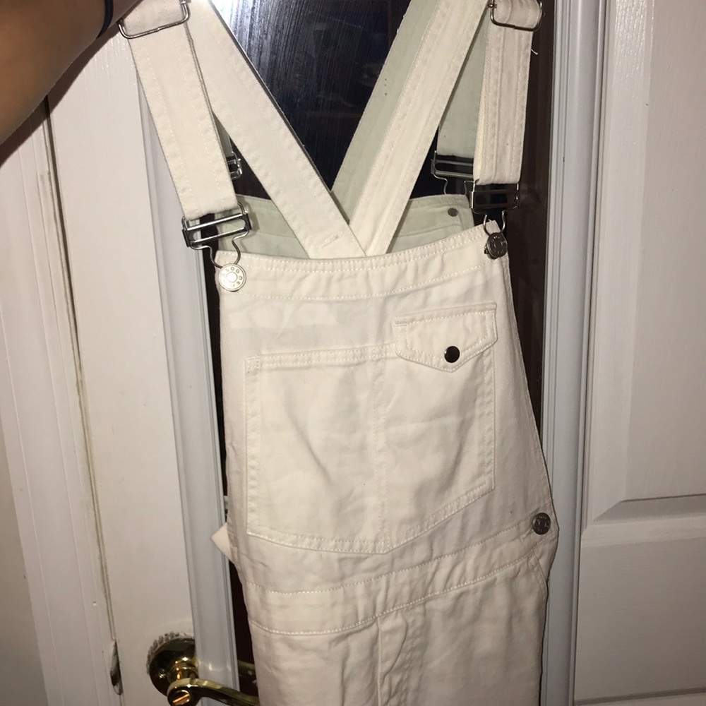 White overalls - Picture 5 of 5